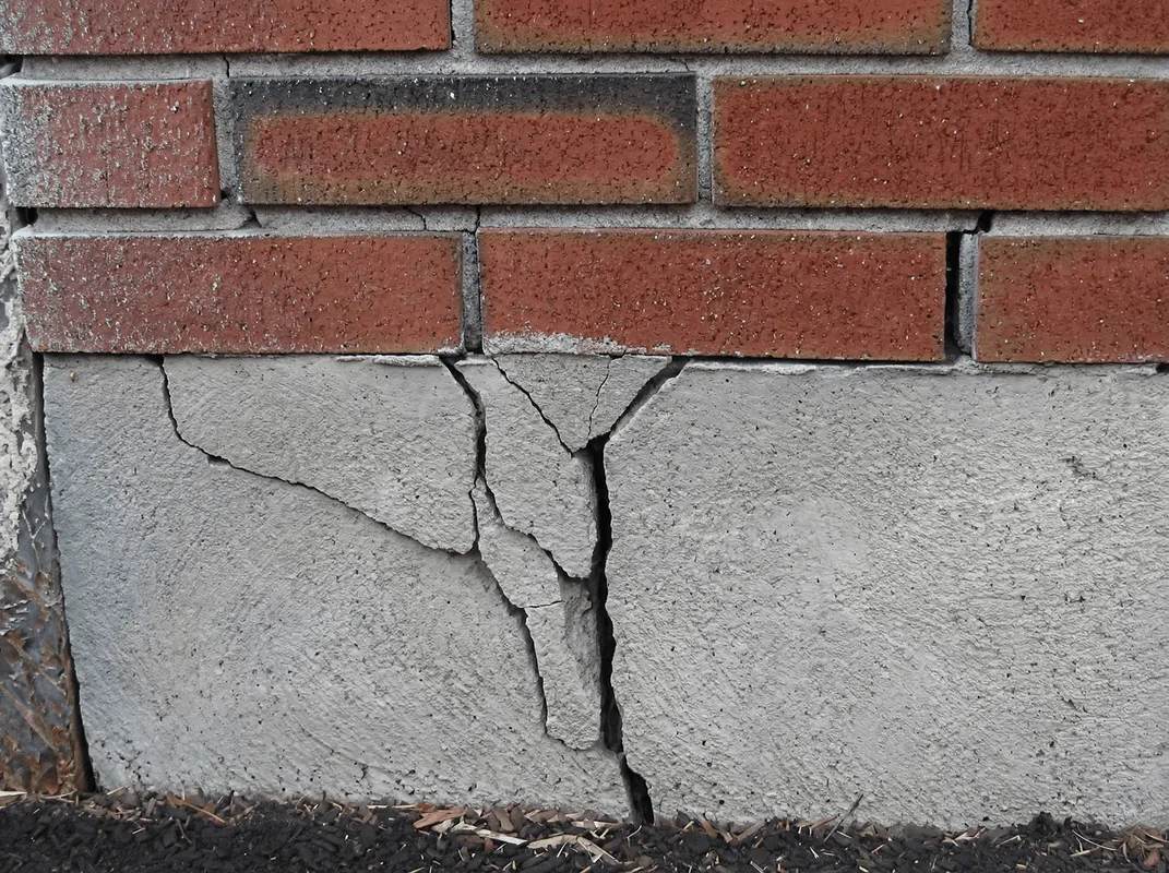 Concrete foundation with serious structural damage in Anaheim, CA